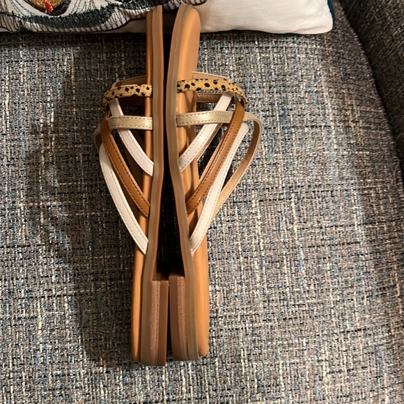 Violet and Red sandals - Picture 4 of 4